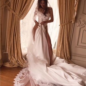 Mantilla Lace Cathedral Length Veil